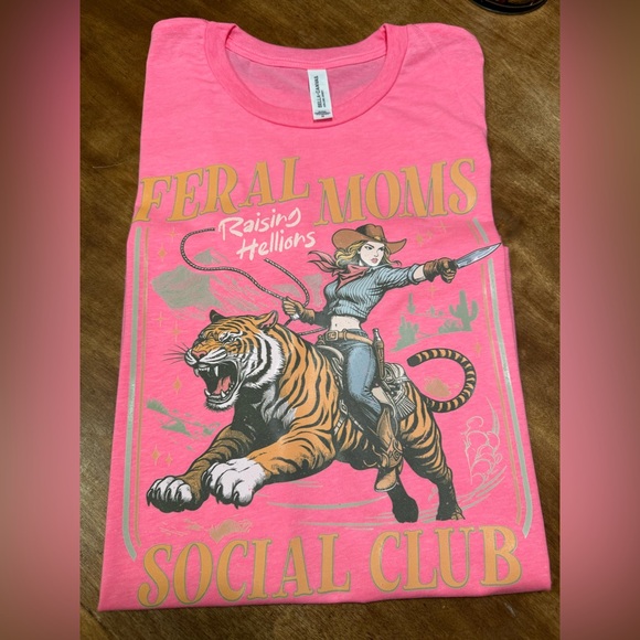 Feral Moms Social Club Shirt - Picture 5 of 6